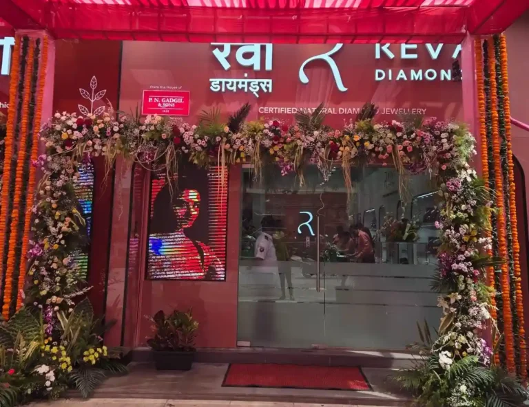 Reva Diamonds Opens Its First Exclusive Showroom Outside Pune at Canada Corner, Nashik